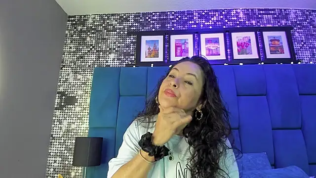 Snapshot of hanny_milf chatting on November 9, 2025, 11:36 am hanny milf online show from November 9, 2025, 11:36 am