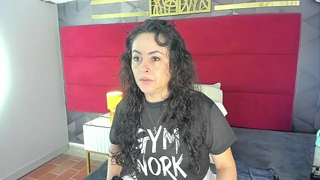 hanny milf online show from April 25, 2026, 11:35 am