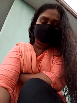 Idhika Paul online show from June 20, 2026, 12:54 pm