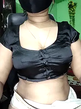 Idhika Paul online show from April 24, 2026, 5:04 pm