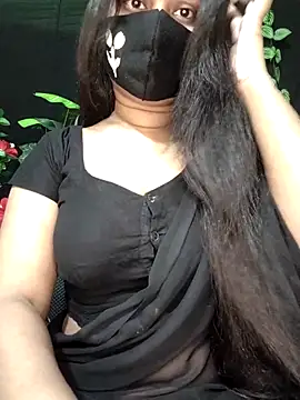 Snapshot of Idhika_Paul chatting on October 21, 2025, 12:43 am Idhika Paul online show from October 21, 2025, 12:43 am