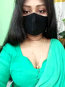 Idhika Paul online show from December 19, 2025, 8:49 am