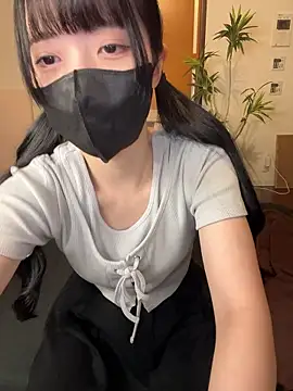 Snapshot of irohani_usagi chatting on October 28, 2025, 12:48 pm irohani usagi online show from October 28, 2025, 12:48 pm