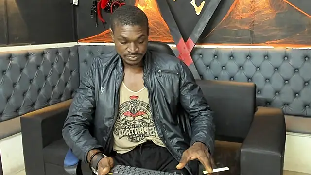 Snapshot of Terrance_z chatting on October 19, 2025, 8:44 pm Terrance z online show from October 19, 2025, 8:44 pm