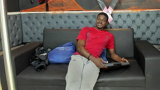 Snapshot of Terrance_z chatting on October 25, 2025, 7:58 pm Terrance z online show from October 25, 2025, 7:58 pm