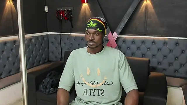 Snapshot of Terrance_z chatting on November 6, 2025, 6:45 pm Terrance z online show from November 6, 2025, 6:45 pm