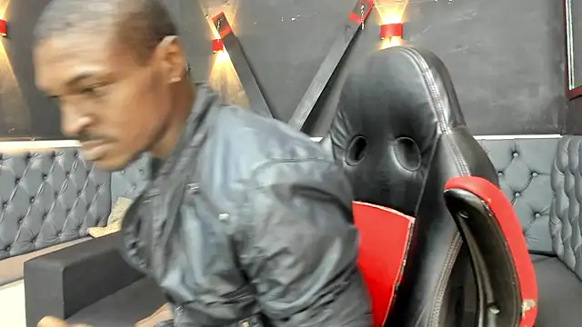 Snapshot of Terrance_z chatting on October 16, 2025, 7:55 pm Terrance z online show from October 16, 2025, 7:55 pm