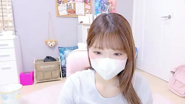 Snapshot of Yui-Ch chatting on October 14, 2025, 12:17 pm Yui-Ch online show from October 14, 2025, 12:17 pm