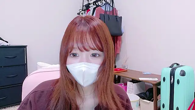 Yui-Ch online show from March 15, 2026, 11:17 am