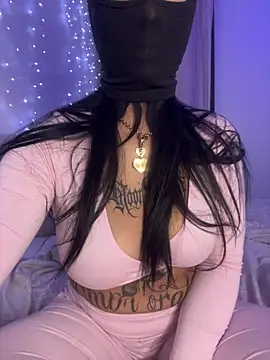 kamila french online show from January 6, 2026, 9:41 pm