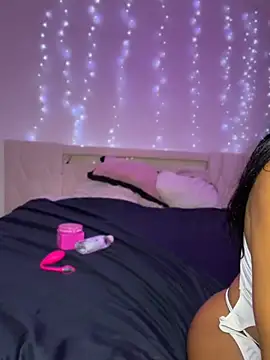 Snapshot of kamila_french chatting on July 31, 2026, 10:29 pm kamila french online show from July 31, 2026, 10:29 pm