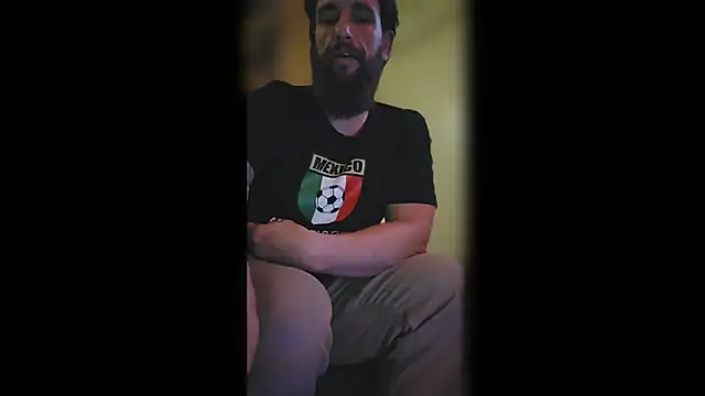 Snapshot of Armyexhibitionistvet chatting on October 7, 2025, 9:32 am Armyexhibitionistvet online show from October 7, 2025, 9:32 am