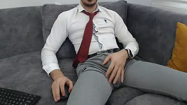 Snapshot of Naughtb0y chatting on February 5, 2026, 12:12 pm Naughtb0y online show from February 5, 2026, 12:12 pm