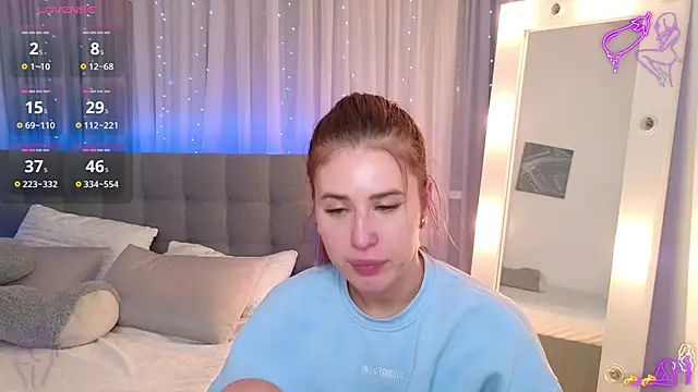 Snapshot of Milkissss chatting on November 6, 2025, 8:57 pm Milkissss online show from November 6, 2025, 8:57 pm