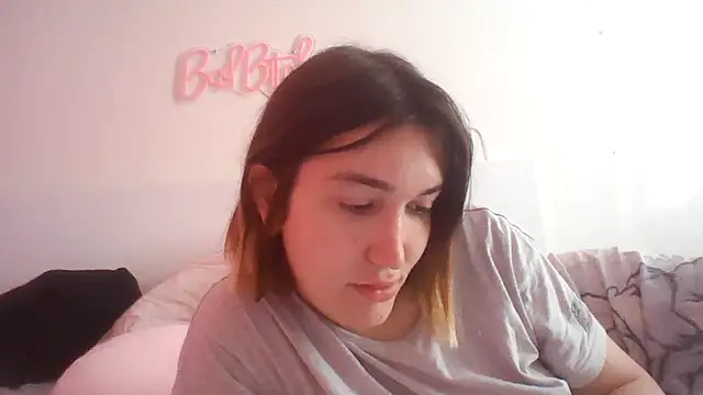 Snapshot of Icy__Diamond chatting on April 20, 2026, 12:08 pm Icy Diamond online show from April 20, 2026, 12:08 pm
