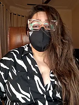 SEXY-Sardarni online show from April 28, 2026, 2:43 pm