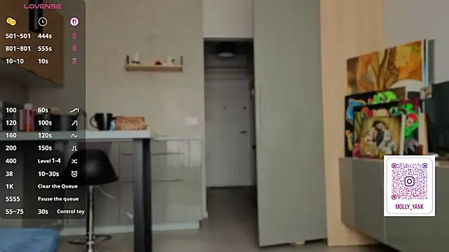 mollyyank online show from February 25, 2026, 9:09 am