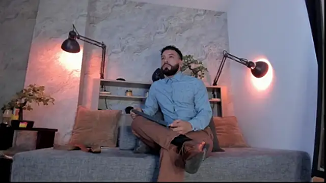 bruno woods online show from December 18, 2025, 12:09 pm