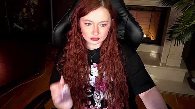 Snapshot of carolina_elf chatting on February 8, 2025, 11:33 am carolina elf online show from February 8, 2025, 11:33 am