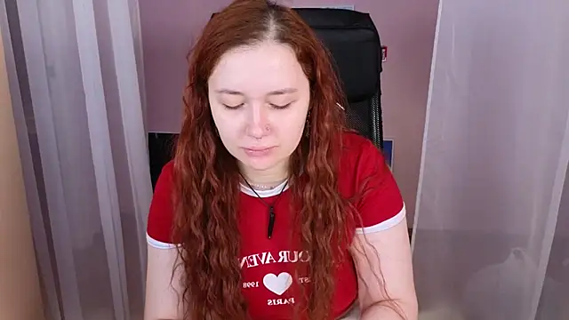Snapshot of carolina_elf chatting on February 15, 2025, 11:06 am carolina elf online show from February 15, 2025, 11:06 am