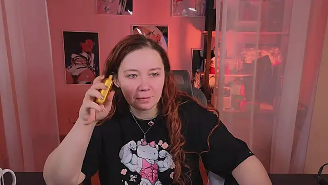 Snapshot of carolina_elf chatting on November 29, 2025, 12:16 pm carolina elf online show from November 29, 2025, 12:16 pm