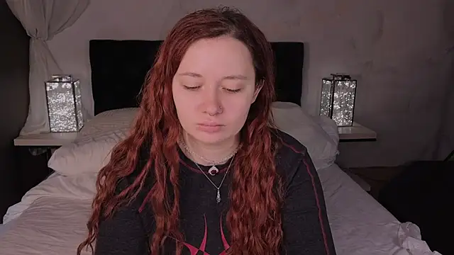 Snapshot of carolina_elf chatting on October 26, 2025, 9:31 am carolina elf online show from October 26, 2025, 9:31 am