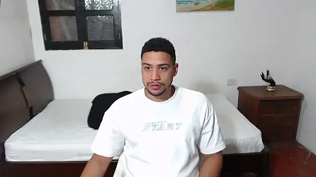 Snapshot of Jhors__Collens chatting on October 31, 2025, 12:51 am Jhors Collens online show from October 31, 2025, 12:51 am