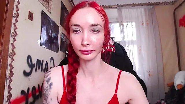 Roxy Silver online show from April 26, 2026, 4:43 am