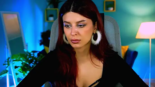 Snapshot of NicoleMun chatting on December 17, 2025, 5:18 pm NicoleMun online show from December 17, 2025, 5:18 pm