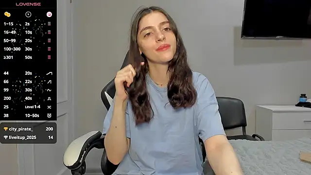 Snapshot of broosnica1 chatting on December 1, 2025, 9:32 am broosnica1 online show from December 1, 2025, 9:32 am