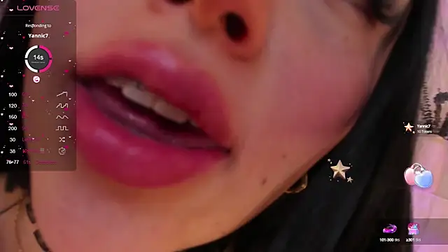 ViolettaHotLatin  online show from February 27, 2025, 5:58 pm