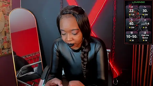 Charlotte  Brown  online show from October 15, 2025, 2:14 pm