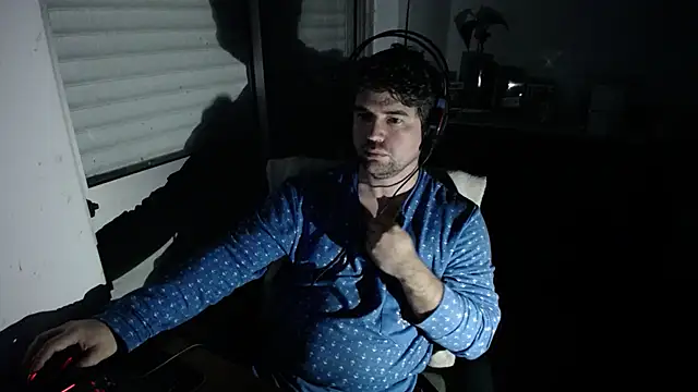 Kohaynewbie online show from April 11, 2026, 11:08 pm