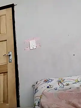 cleopatra-phaedra online show from October 10, 2025, 10:05 am