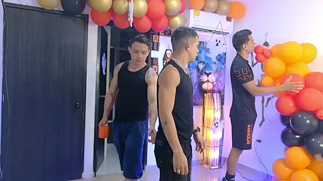 Snapshot of Boysgang_sex chatting on October 25, 2025, 11:53 am Boysgang sex online show from October 25, 2025, 11:53 am