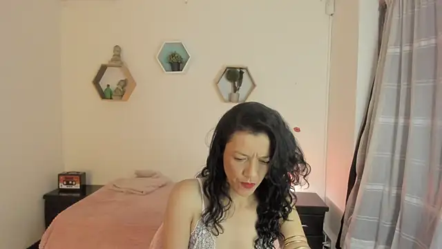 Snapshot of Paloma_victory chatting on July 10, 2026, 8:53 pm Paloma victory online show from July 10, 2026, 8:53 pm