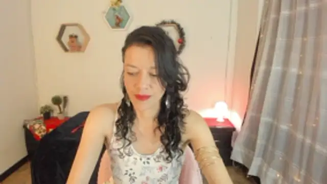 Snapshot of Paloma_victory chatting on December 5, 2025, 8:50 pm Paloma victory online show from December 5, 2025, 8:50 pm