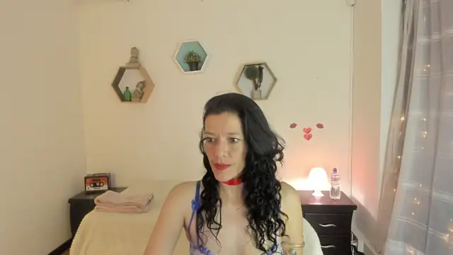 Snapshot of Paloma_victory chatting on July 4, 2026, 8:24 pm Paloma victory online show from July 4, 2026, 8:24 pm