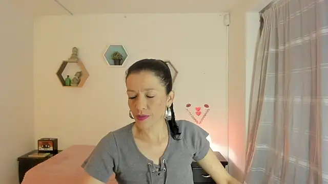 Snapshot of Paloma_victory chatting on July 25, 2026, 9:10 pm Paloma victory online show from July 25, 2026, 9:10 pm