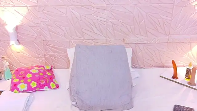 Snapshot of Amarantha_love69 chatting on November 7, 2025, 2:10 pm Amarantha love69 online show from November 7, 2025, 2:10 pm