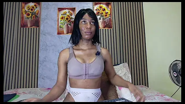 Snapshot of Amarantha_love69 chatting on July 30, 2026, 1:54 pm Amarantha love69 online show from July 30, 2026, 1:54 pm