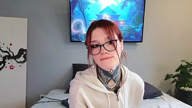 Snapshot of SophieInkk chatting on November 8, 2025, 8:07 am SophieInkk online show from November 8, 2025, 8:07 am