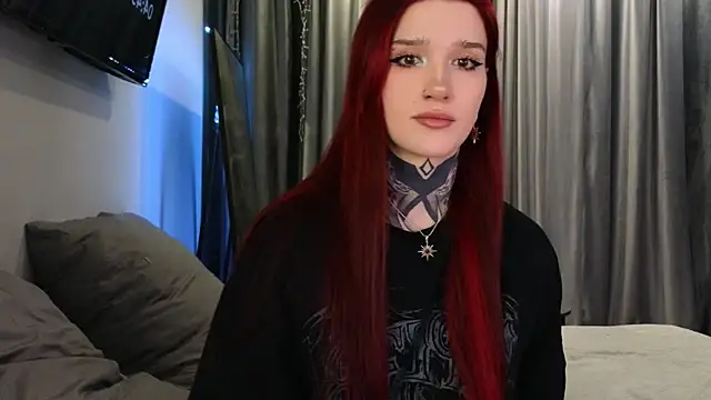 Snapshot of SophieInkk chatting on February 14, 2026, 1:50 am SophieInkk online show from February 14, 2026, 1:50 am