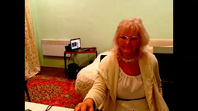 Natali7634 online show from October 1, 2025, 3:44 am