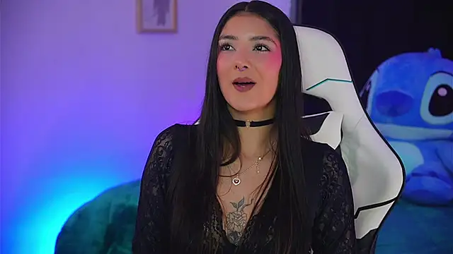 Snapshot of Marianamonroe_ chatting on April 22, 2026, 11:39 am Marianamonroe online show from April 22, 2026, 11:39 am