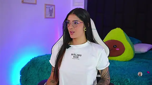 Marianamonroe  online show from March 22, 2026, 7:04 pm