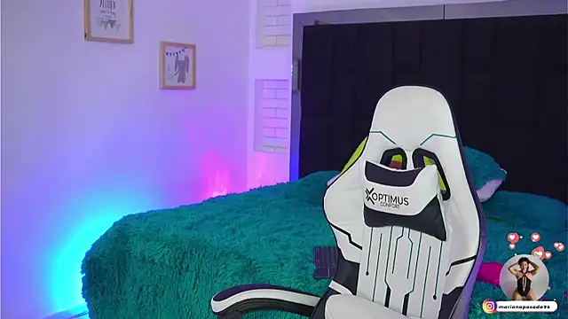 Snapshot of Marianamonroe_ chatting on March 24, 2026, 7:03 pm Marianamonroe online show from March 24, 2026, 7:03 pm