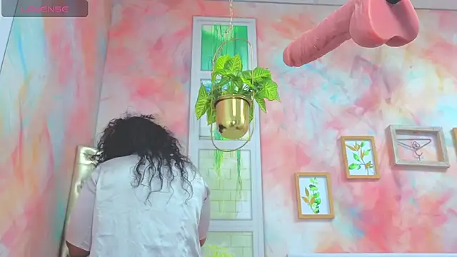 Idiris big online show from October 17, 2025, 1:13 pm