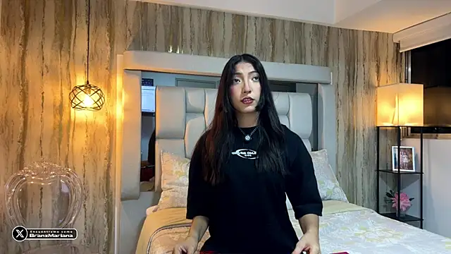 Snapshot of MarianaBranzz chatting on July 19, 2026, 3:15 am MarianaBranzz online show from July 19, 2026, 3:15 am