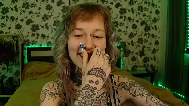 Snapshot of Littlespacemouse chatting on October 19, 2025, 8:33 pm Littlespacemouse online show from October 19, 2025, 8:33 pm